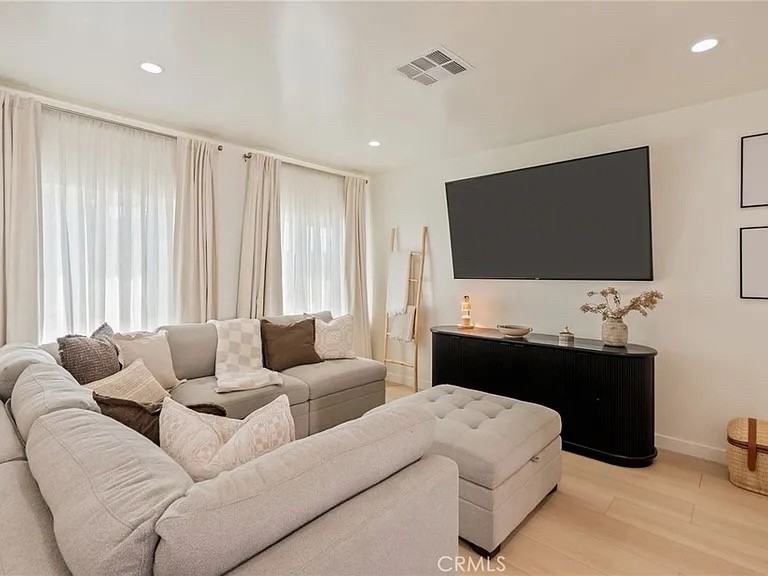 13927 Flatbush Ave - Photo 5 of 20