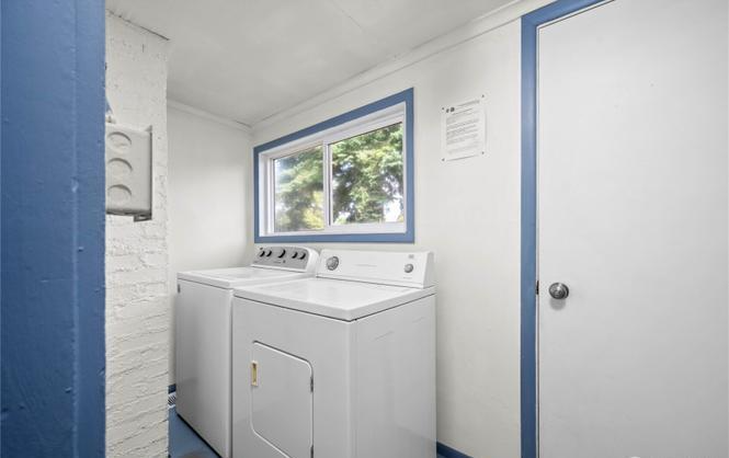 1234 Grant St - Photo 4 of 9