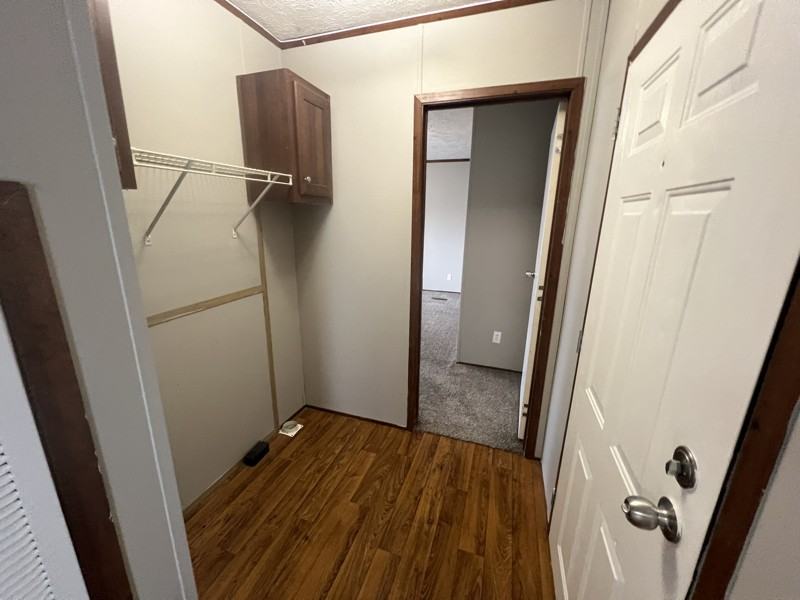 77 Peach St - Photo 2 of 10