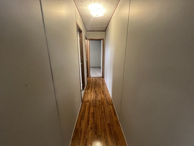 77 Peach St - Photo 5 of 10