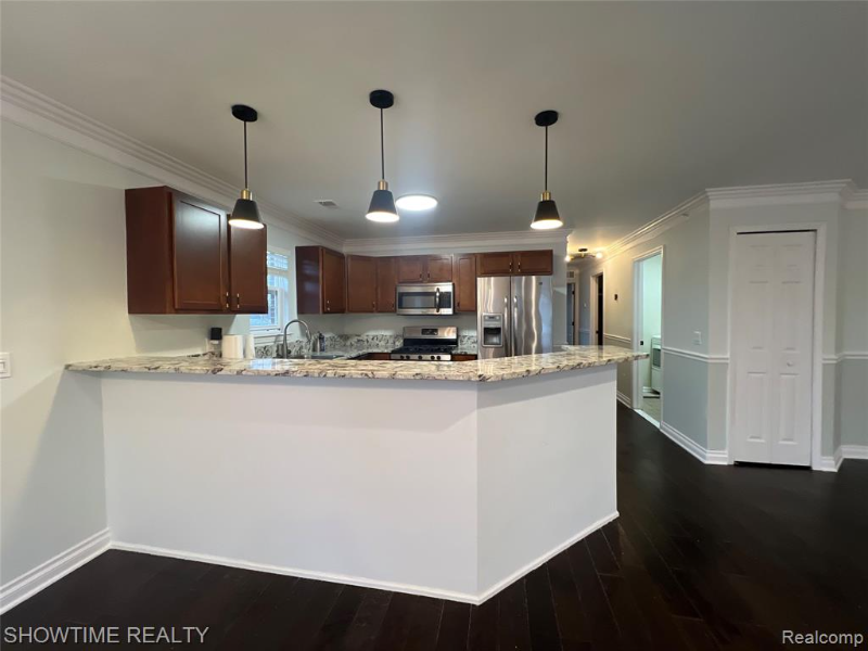 8357 Williamstown Dr - Photo 4 of 16