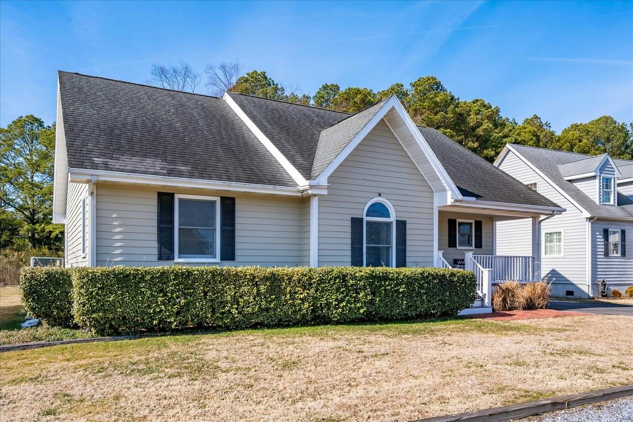 10505 Keyser Point Road - Photo 2 of 50