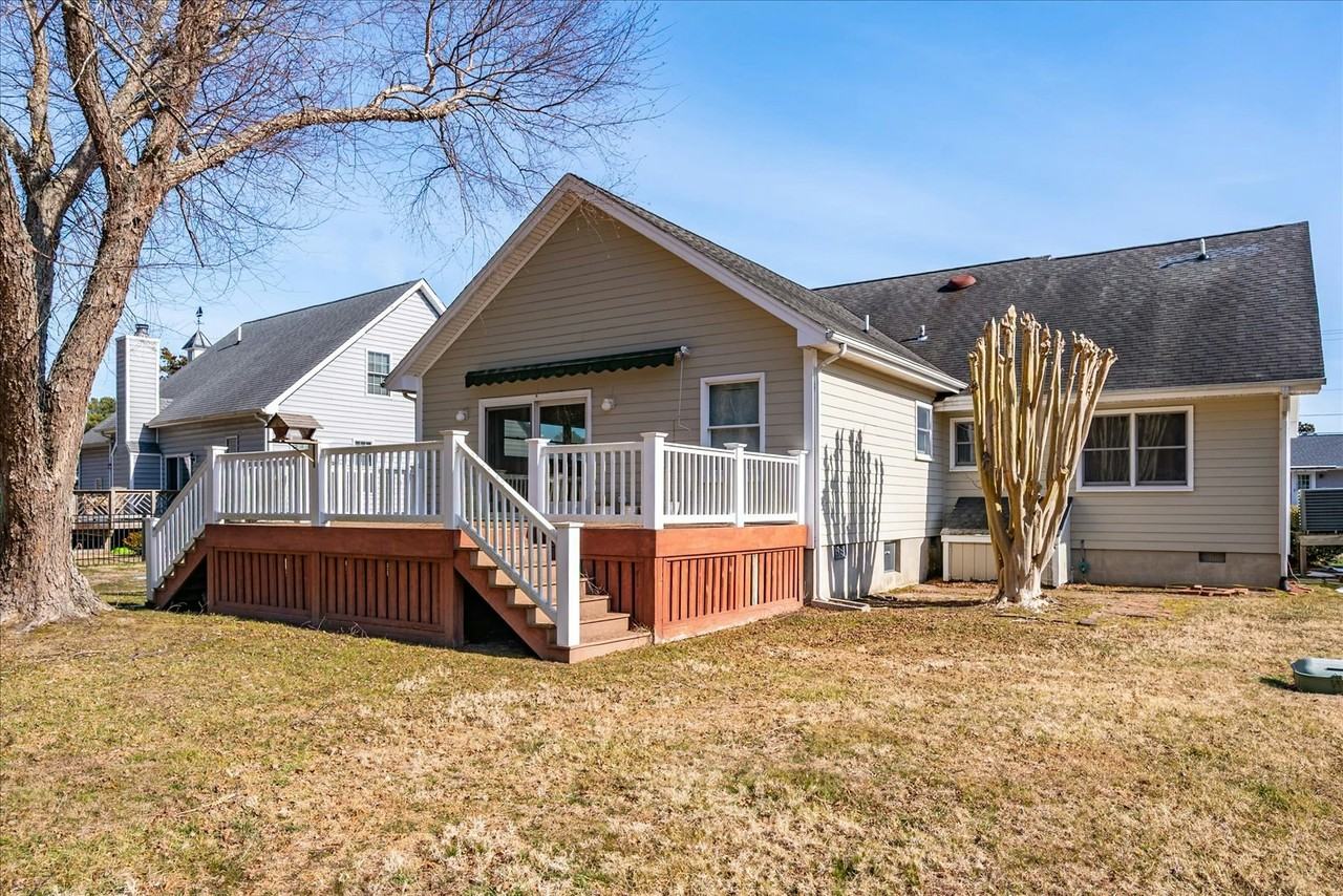 10505 Keyser Point Road - Photo 6 of 50