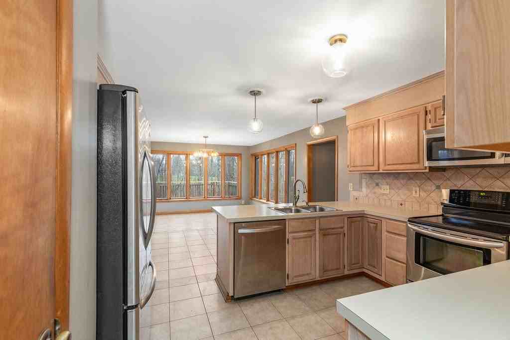 3293 Greenleafe Drive - Photo 2 of 40