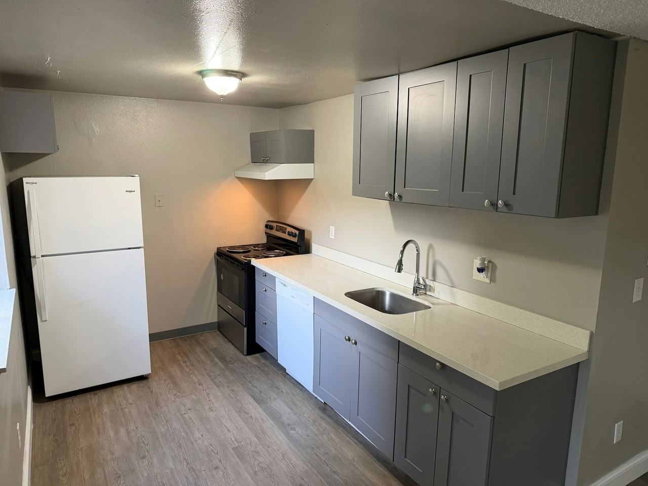 2705 South 256th Street, Unit B - Photo 2 of 4