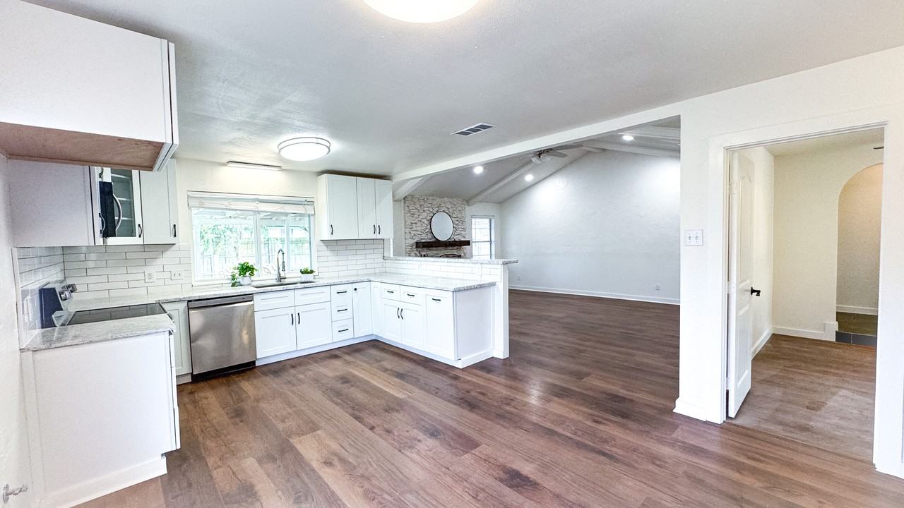 8421 Randy Dr #NA - Photo 6 of 31