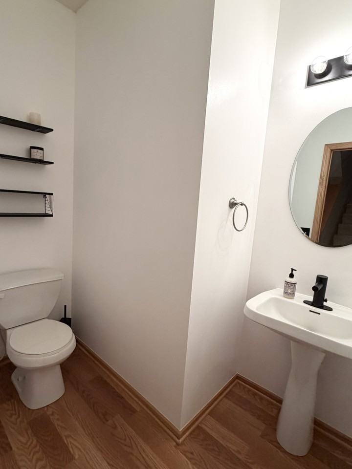 11151 Aberdeen St Ne #H - Photo 2 of 15