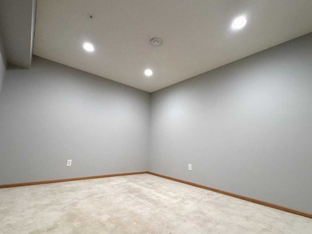 11151 Aberdeen St Ne #H - Photo 6 of 15