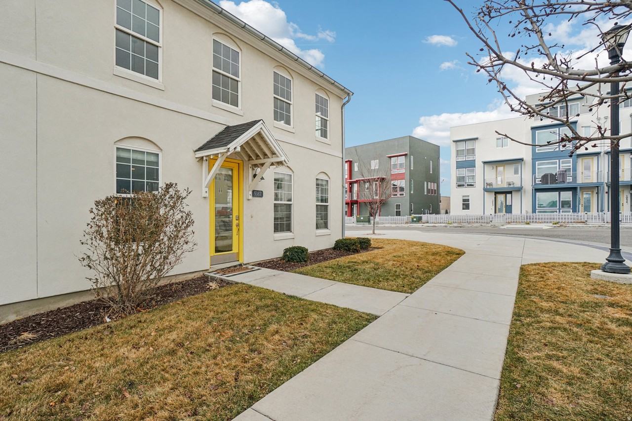 5387 W Bowstring Way #1 - Photo 3 of 20