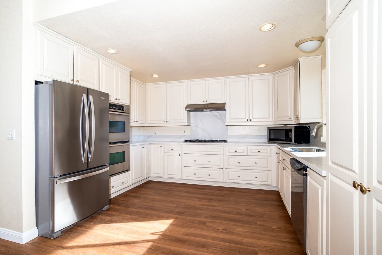 1908 Broadway #NA - Photo 3 of 28