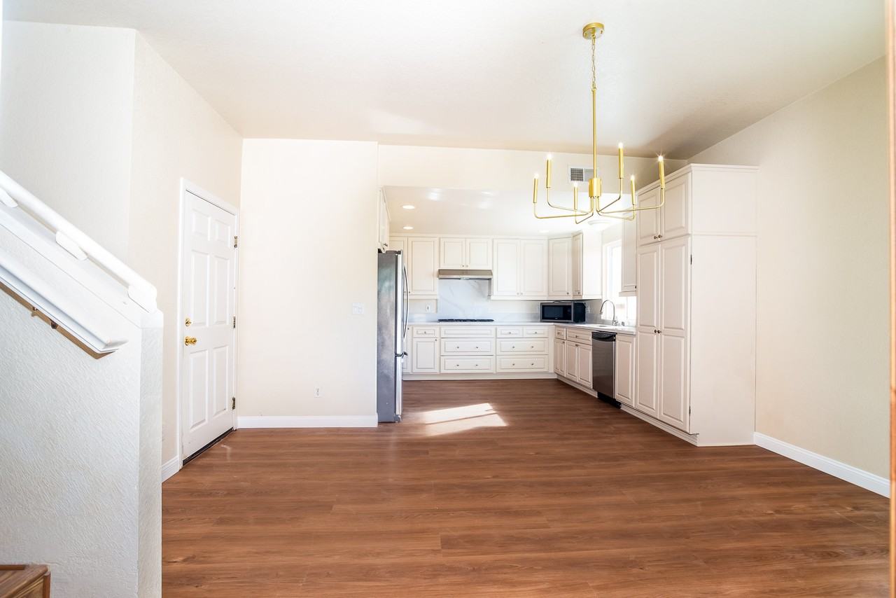 1908 Broadway #NA - Photo 6 of 28