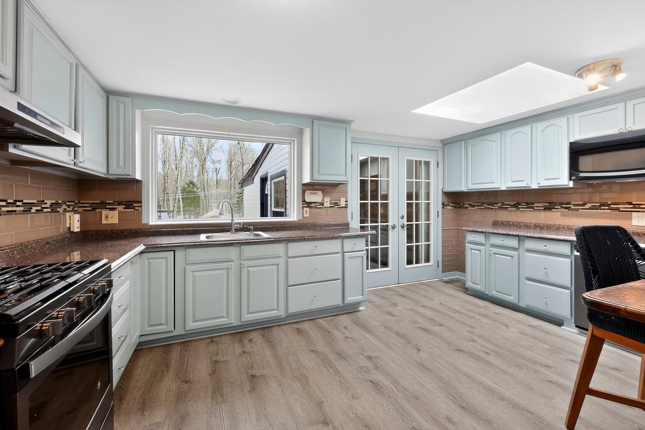 615 Monroe Tpke #NA - Photo 6 of 33