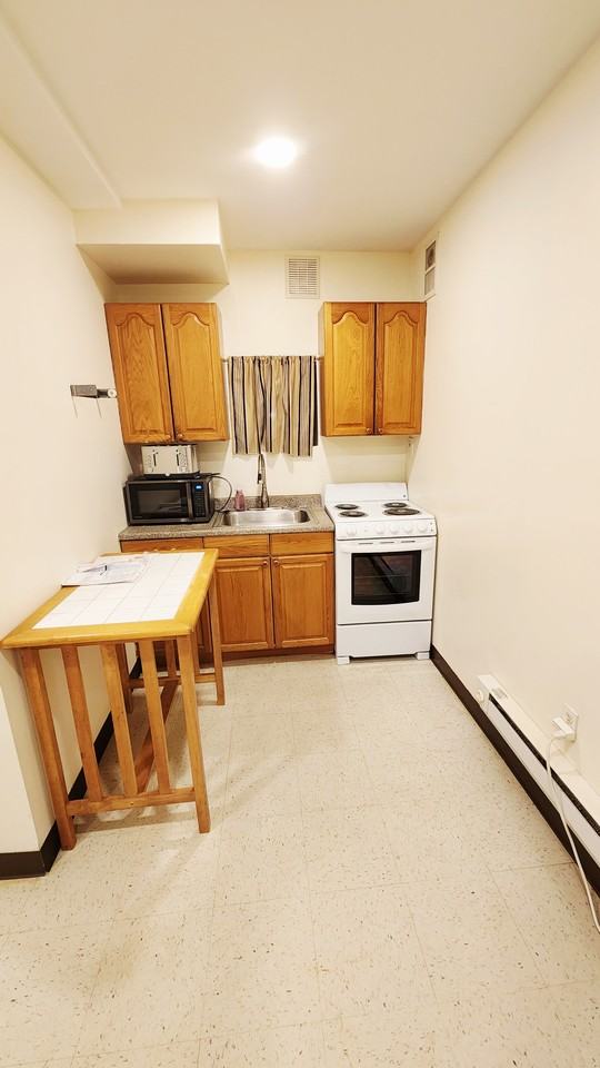 240 Clinton Pl #NA - Photo 5 of 7