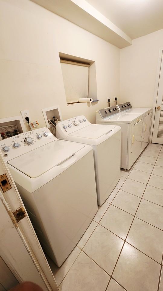 240 Clinton Pl #NA - Photo 7 of 7