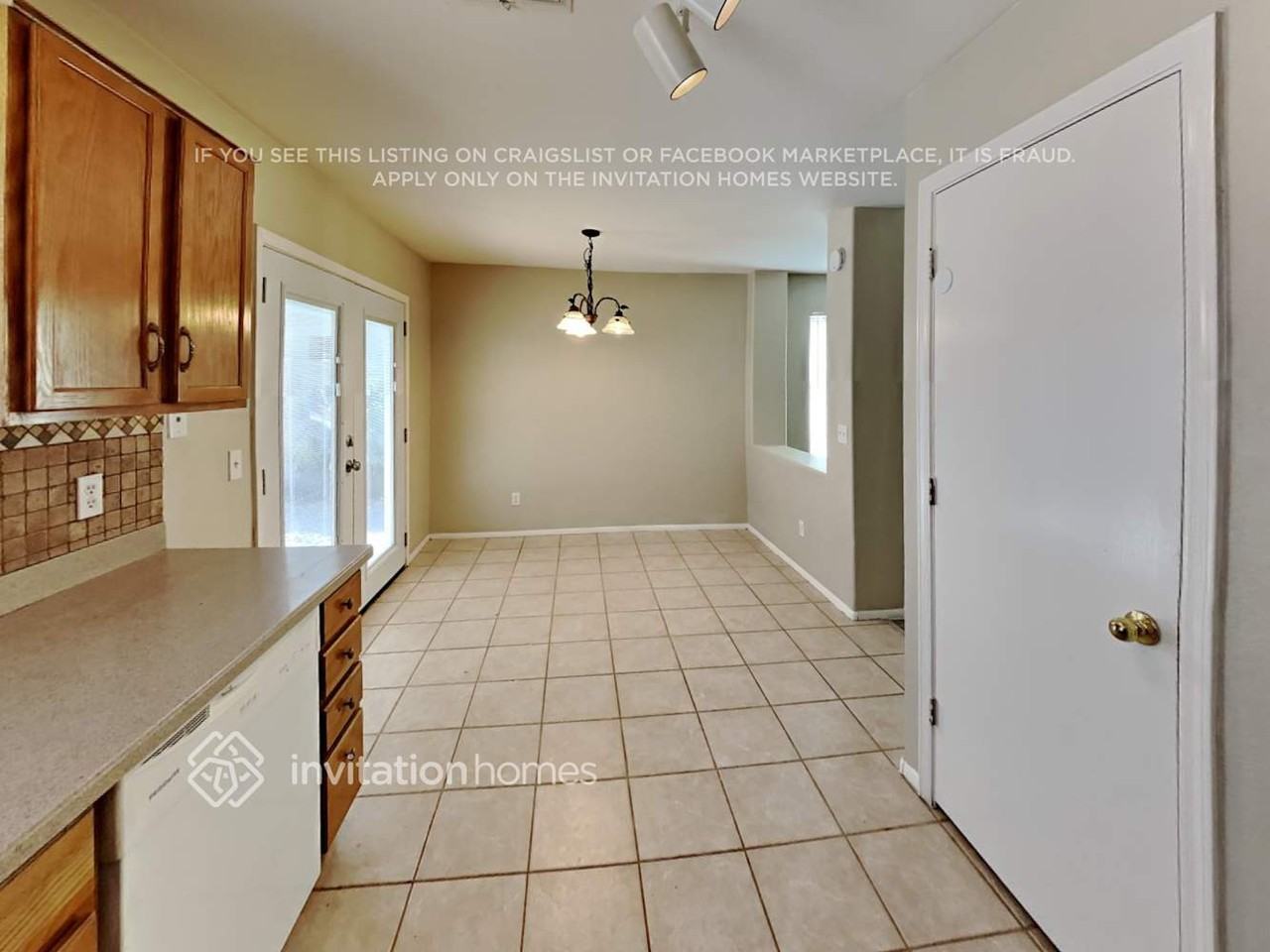 8719 W Bobby Lopez Dr - Photo 5 of 14