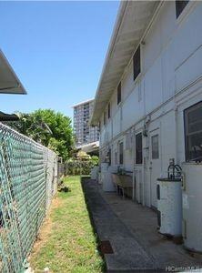 1612 Anapuni St #C - Photo 2 of 9