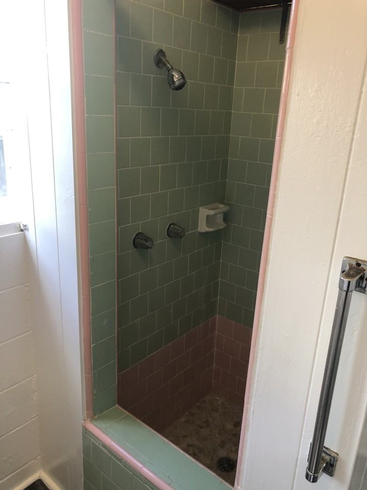 1612 Anapuni St #C - Photo 3 of 9