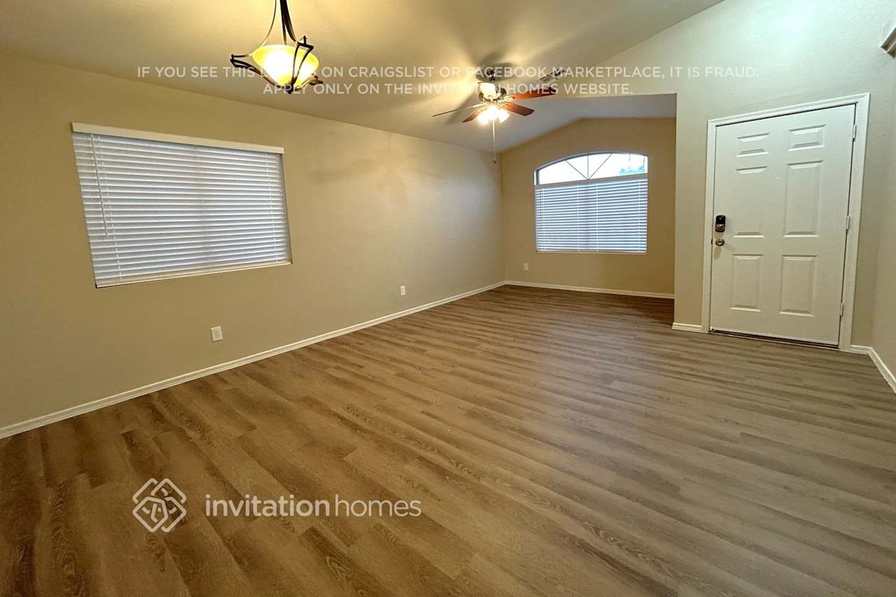 9025 W Avalon Dr - Photo 2 of 6