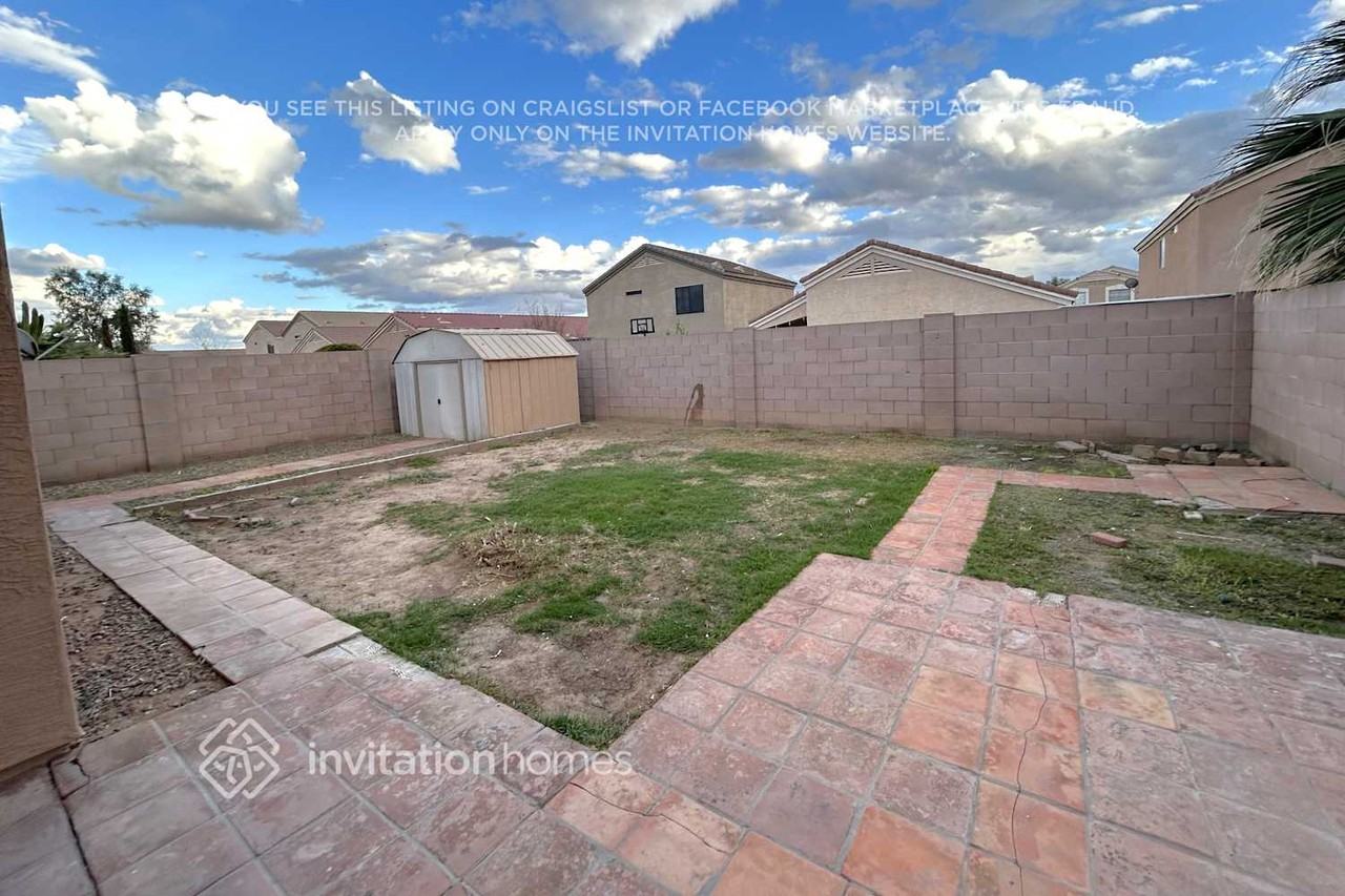 9025 W Avalon Dr - Photo 5 of 6