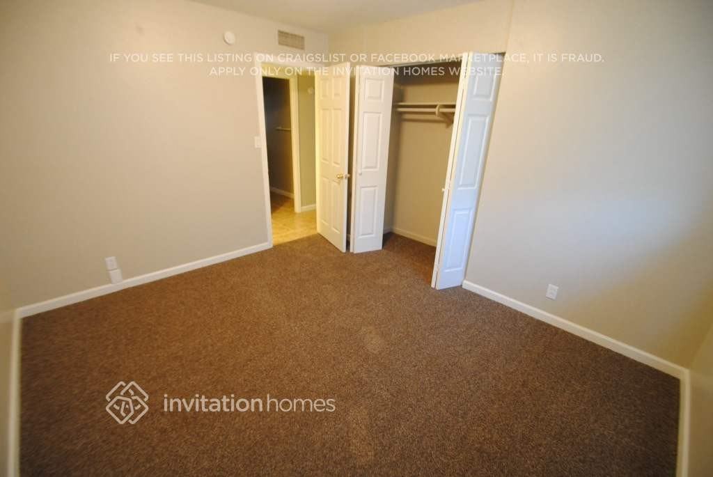 4214 W Stella Ln - Photo 7 of 12