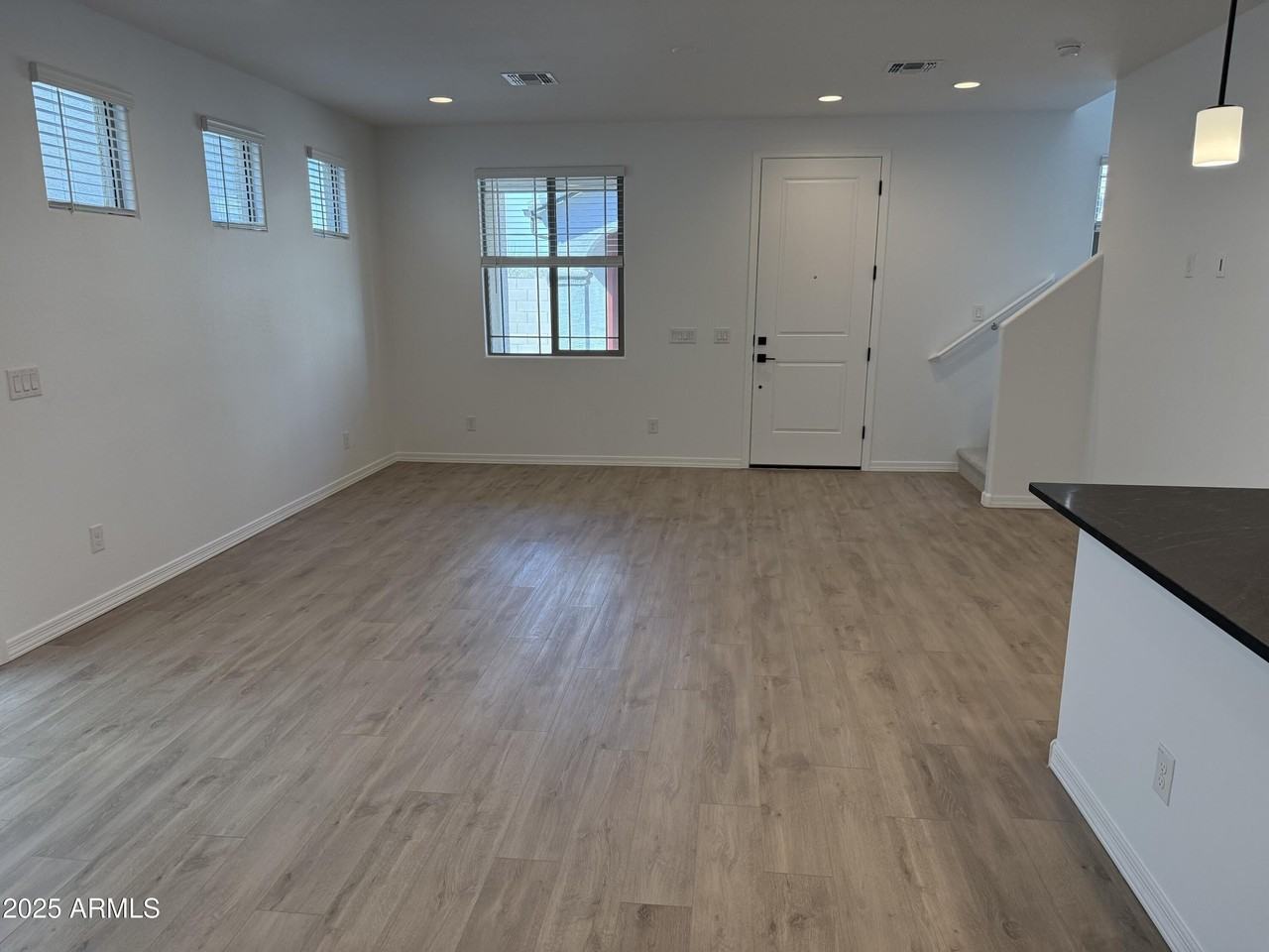 1223 W Sparrow Dr - Photo 6 of 33