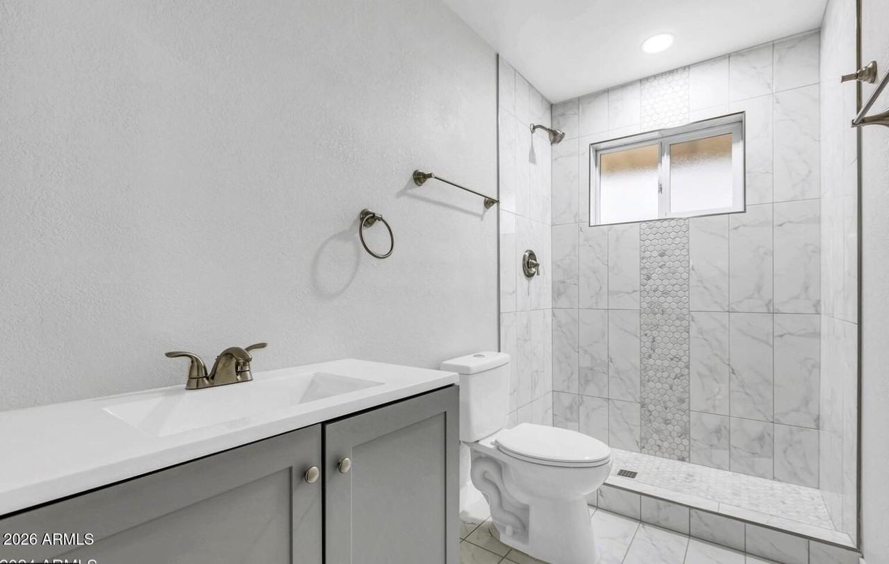 10602 W Cumberland Dr - Photo 5 of 30