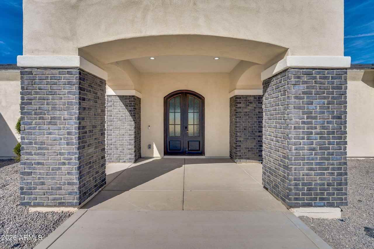 22926 W La Mirada Dr - Photo 4 of 50