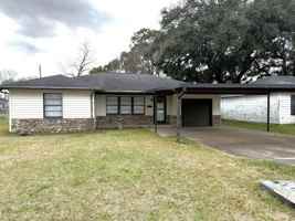 featured image of 4739 Lawndale Ave