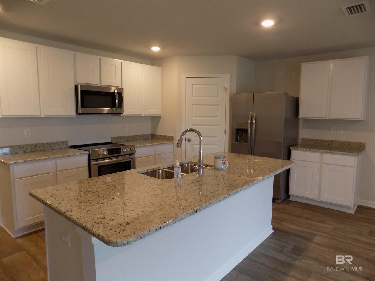 10402 Ruffian Rte - Photo 3 of 17