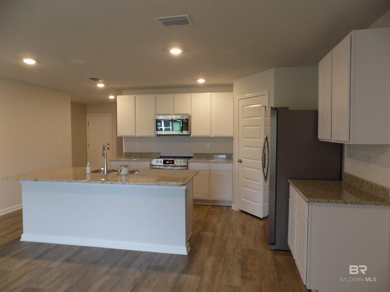 10402 Ruffian Rte - Photo 7 of 17