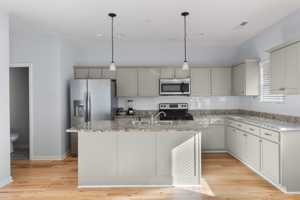 featured image of 8438 Brookmoor Ln