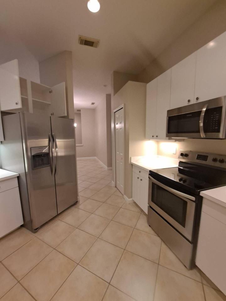 Andrews Ave - Photo 5 of 16