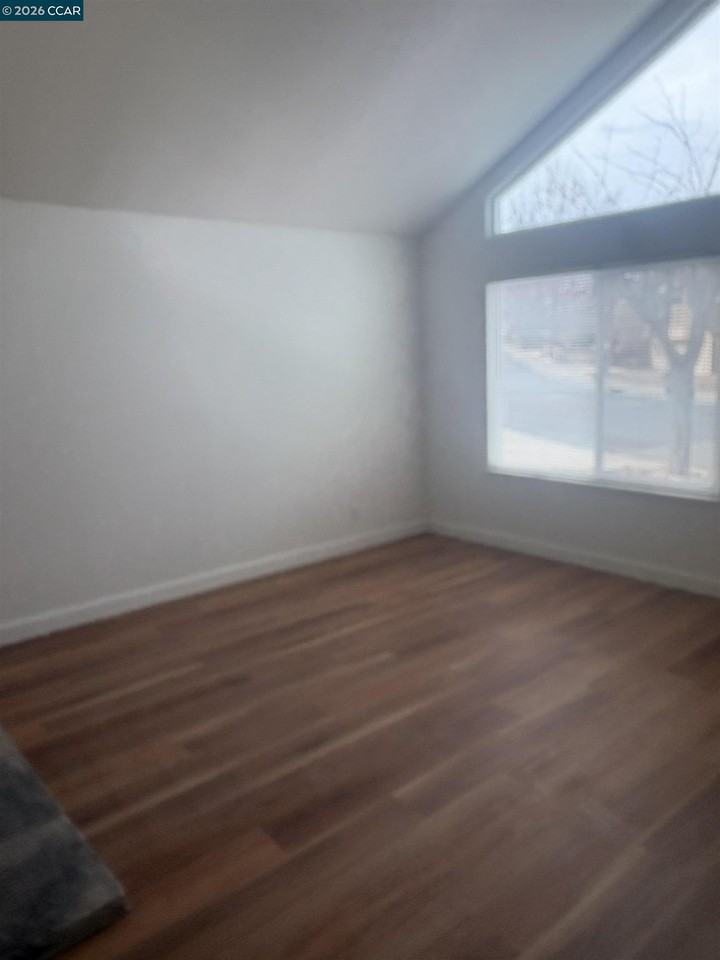 1394 Sussex Way - Photo 3 of 15