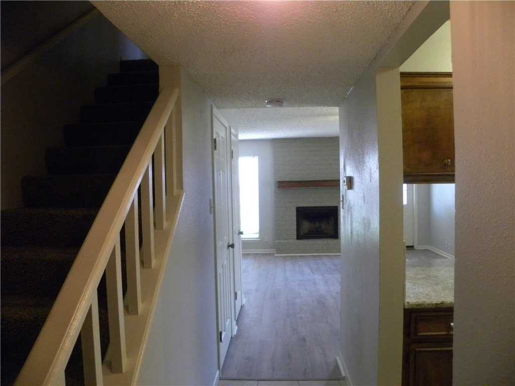 4221 Walnut Hills Dr - Photo 2 of 15