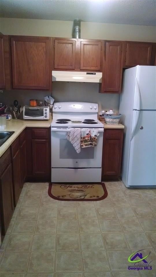 207 Hickory Gln - Photo 4 of 23