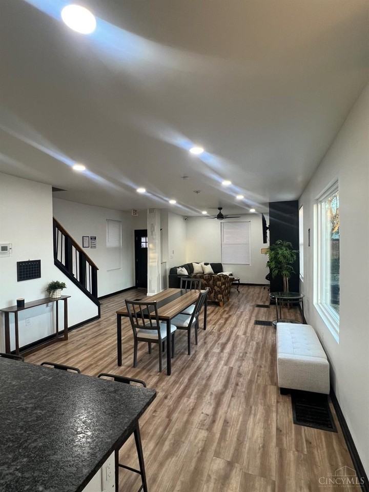 3113 Harvard Ave - Photo 2 of 4