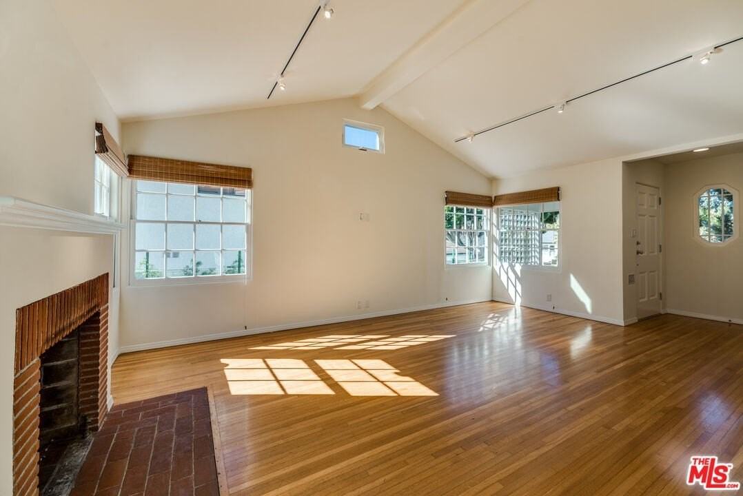 1616 Ashland Ave - Photo 5 of 29