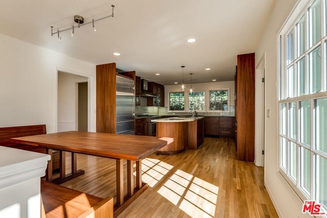 1616 Ashland Ave - Photo 7 of 29