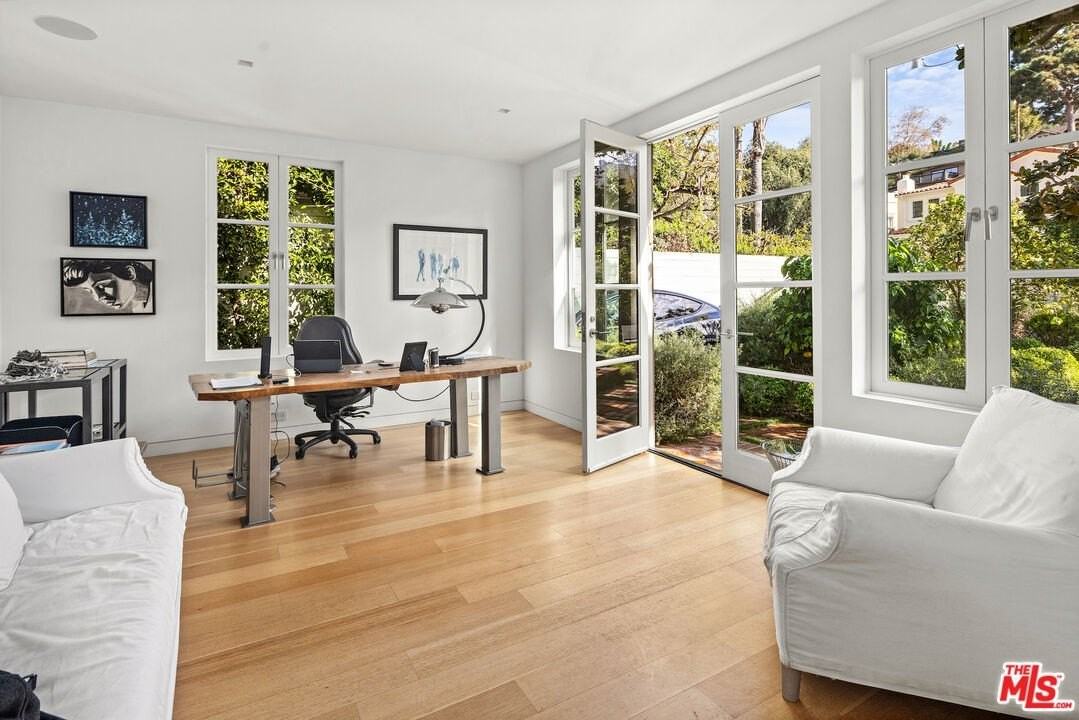 165 Mabery Rd - Photo 7 of 36