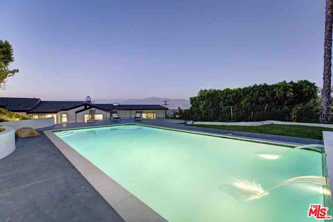 3712 Berry Dr - Photo 6 of 50