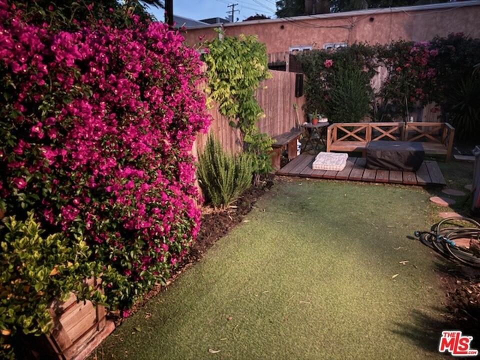 540 Huntley Dr - Photo 4 of 34