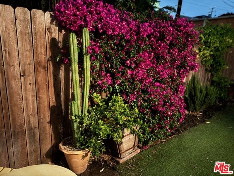 540 Huntley Dr - Photo 5 of 34