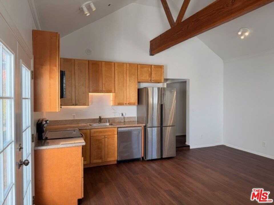 540 Huntley Dr - Photo 6 of 34