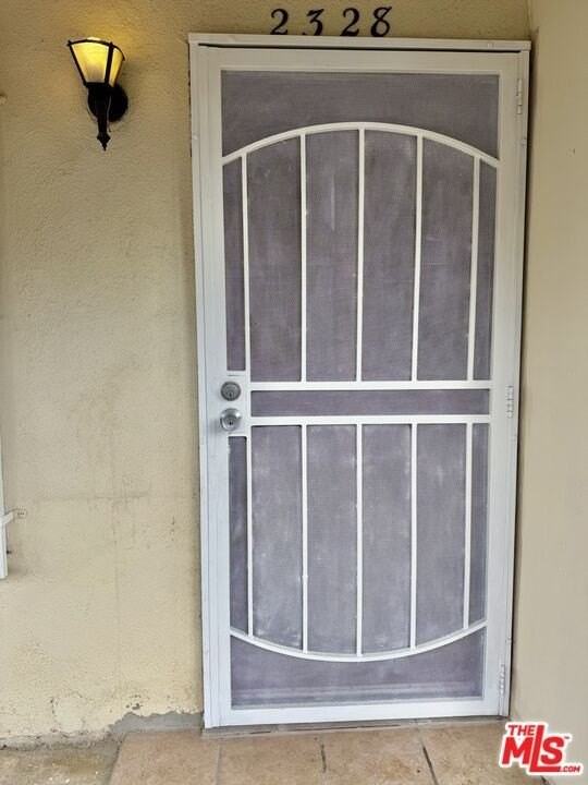 2328 Pine St - Photo 3 of 24