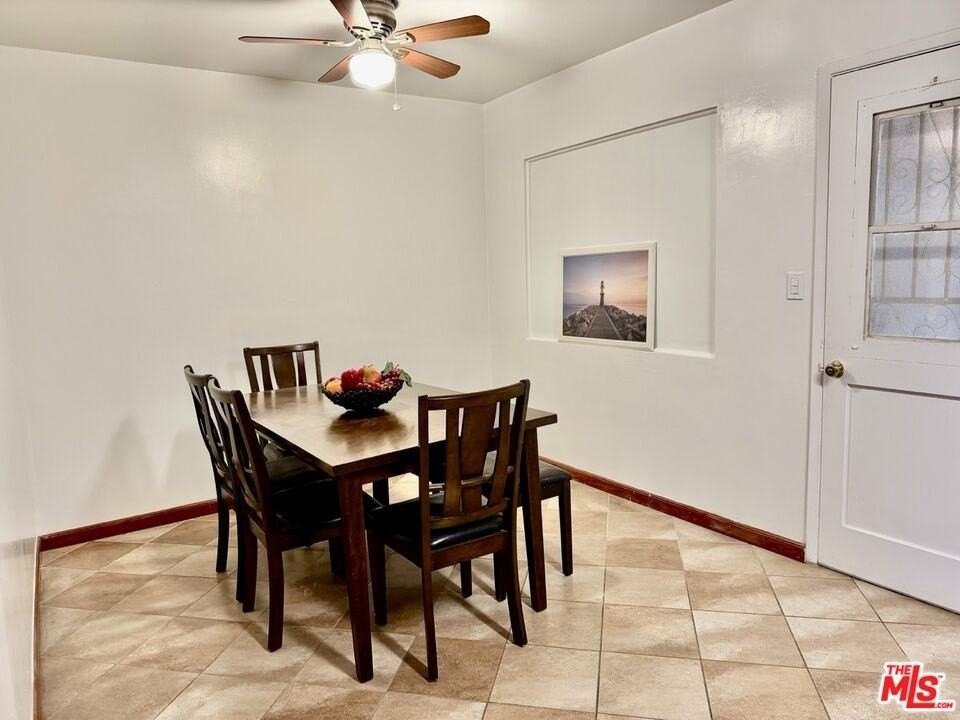 2328 Pine St - Photo 7 of 24