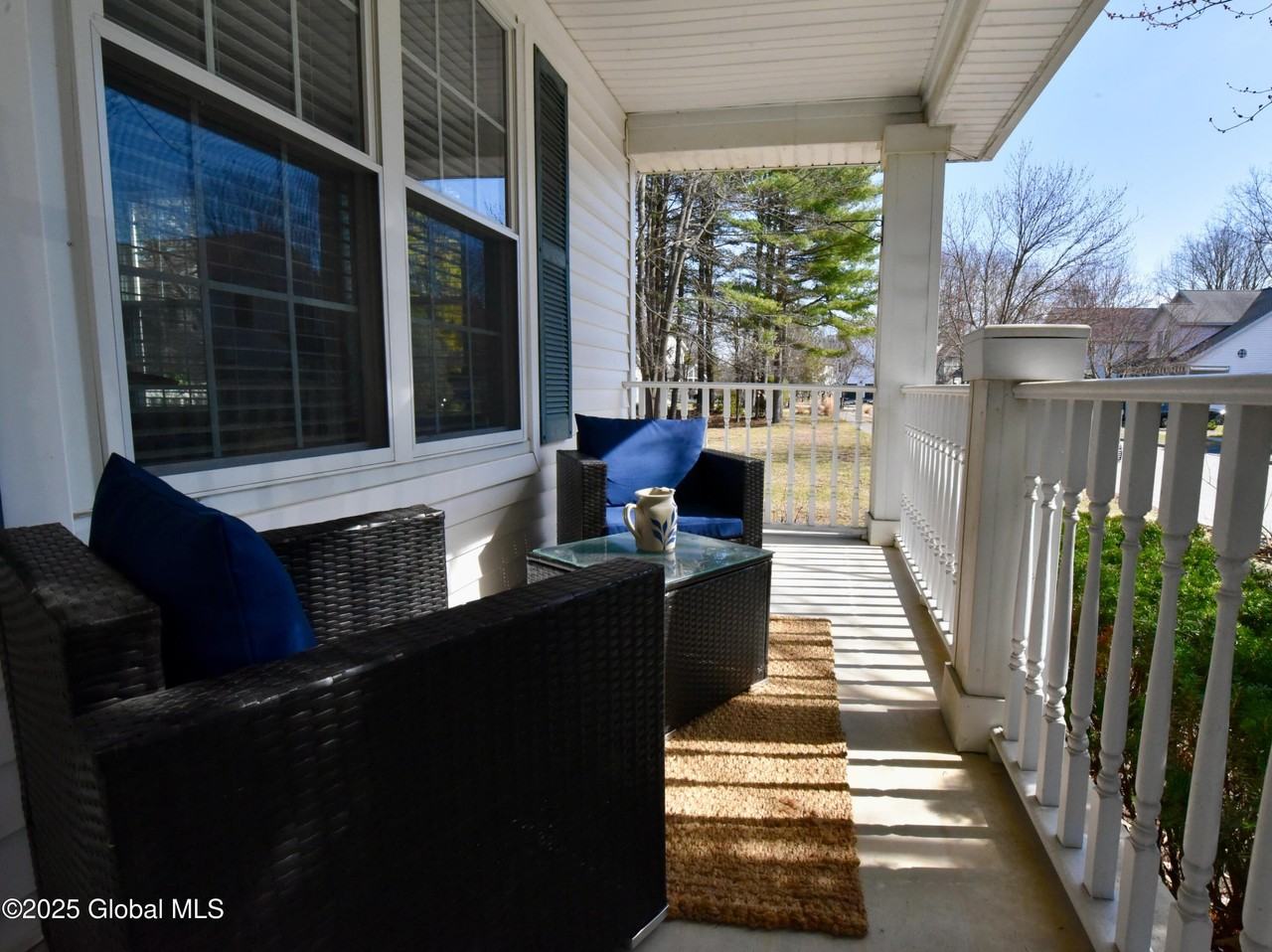 27 Horseshoe Dr - Photo 2 of 25