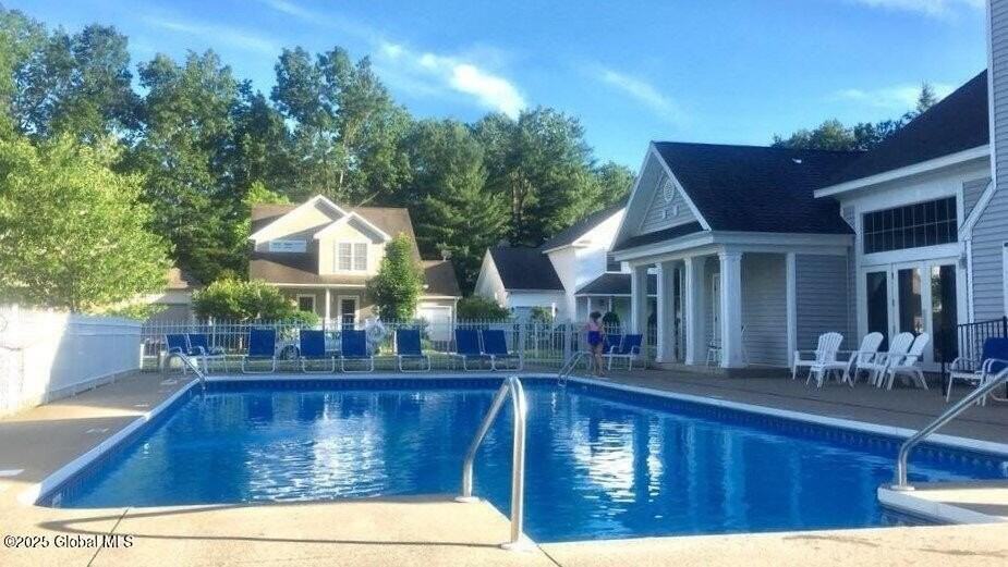 27 Horseshoe Dr - Photo 3 of 25