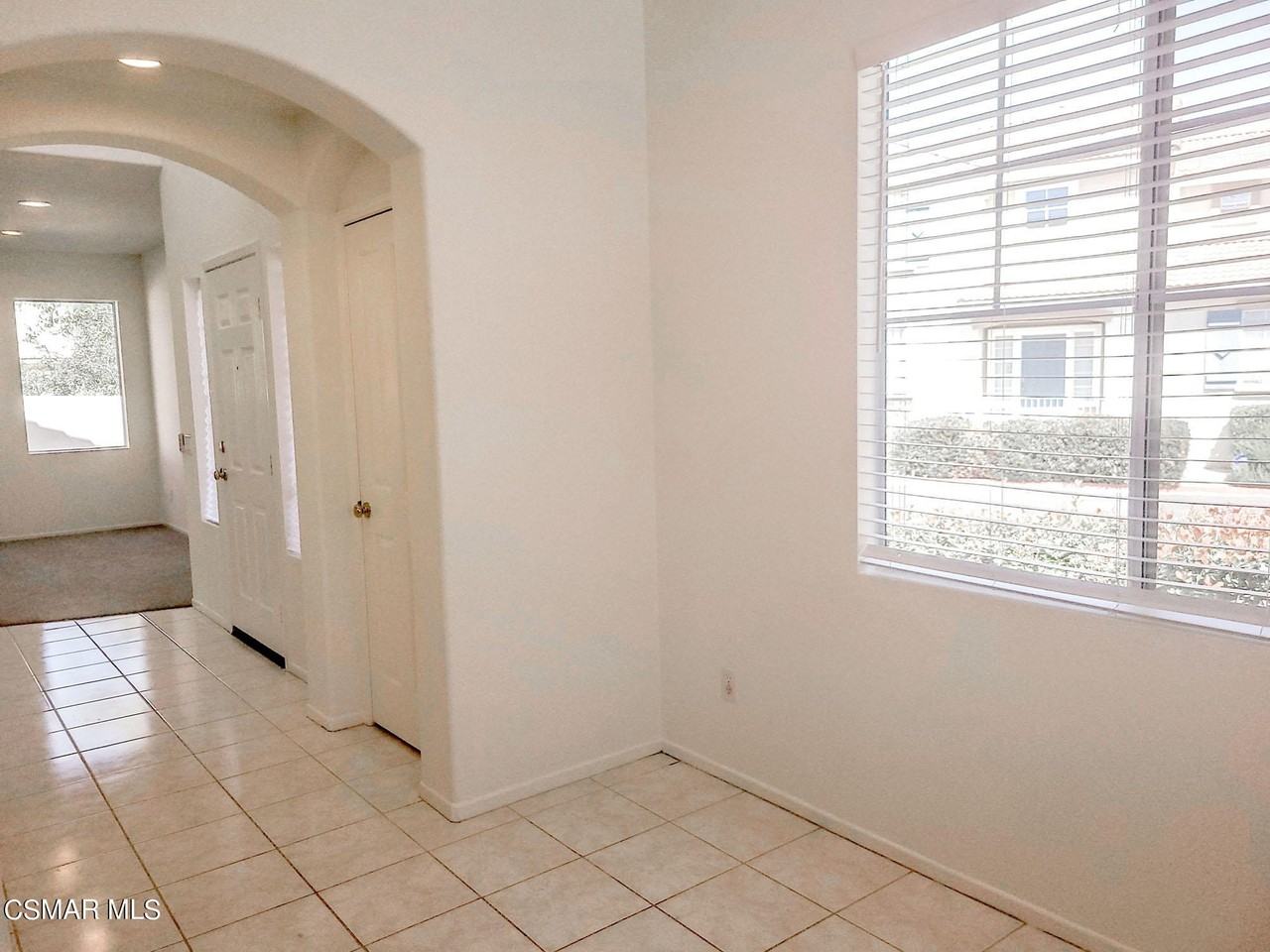 5609 Sienna Way - Photo 2 of 20