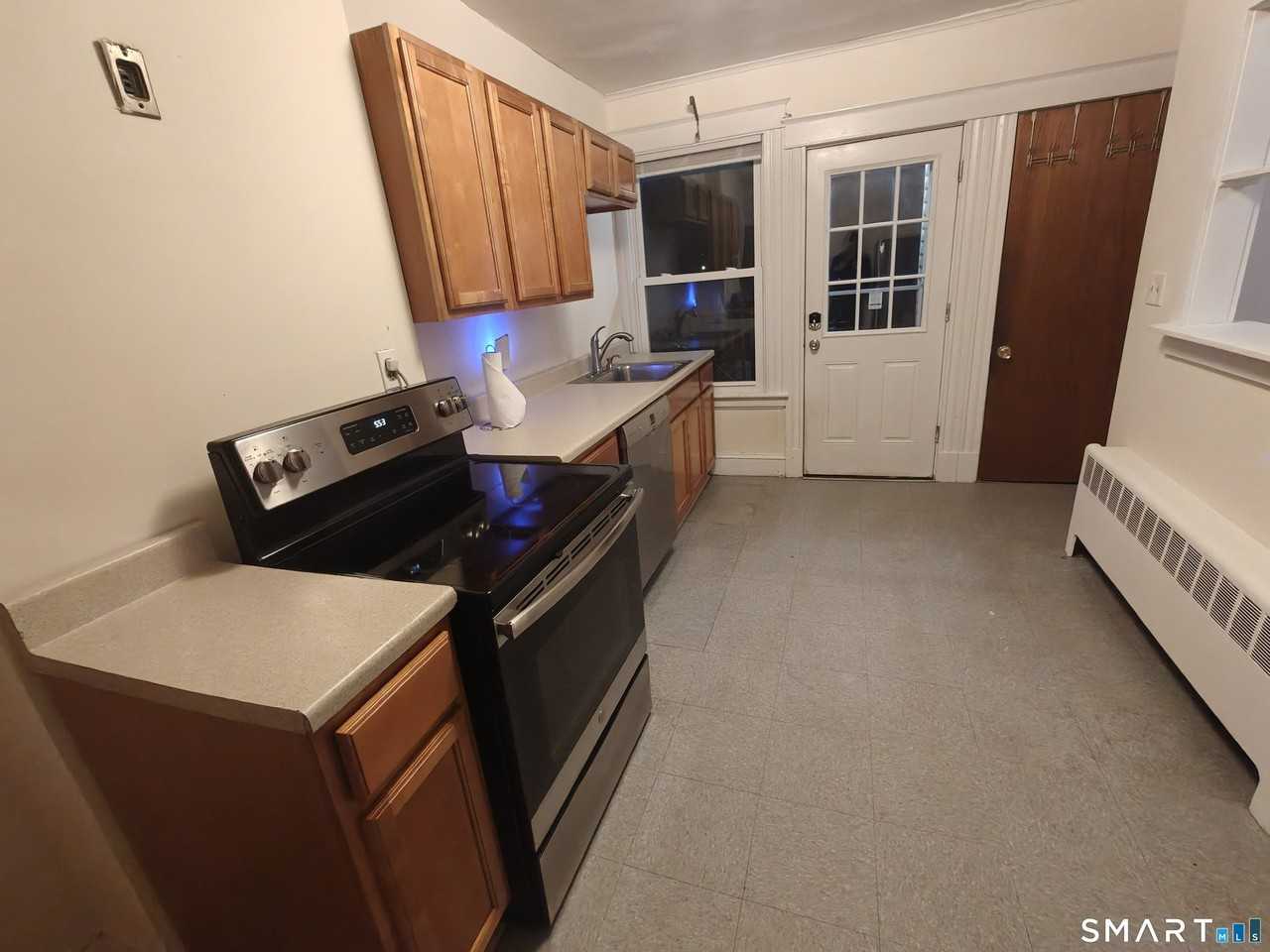 387 Plainville Ave - Photo 7 of 23