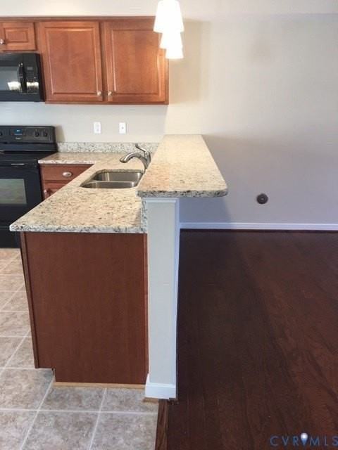 2076 Forest Cir - Photo 3 of 23